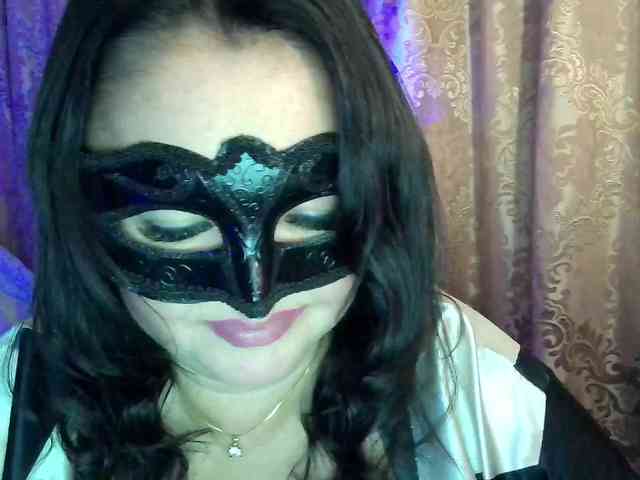 MiaGucci webcam