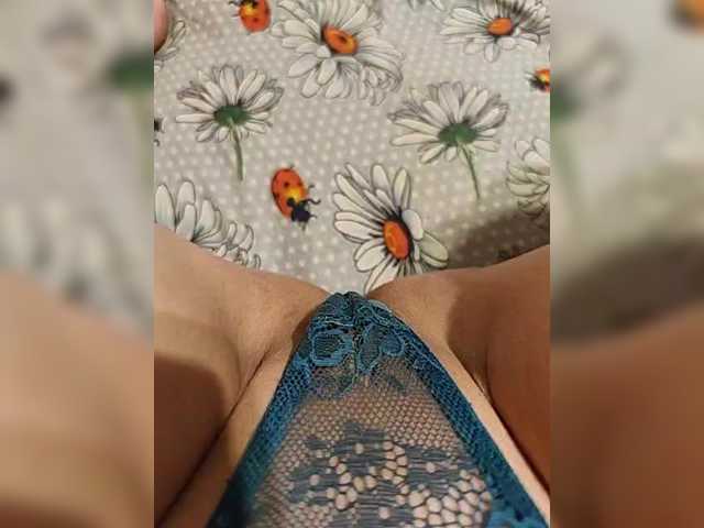 Kiskis-s's BongaCams show and profile