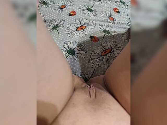 Kiskis-s's BongaCams show and profile