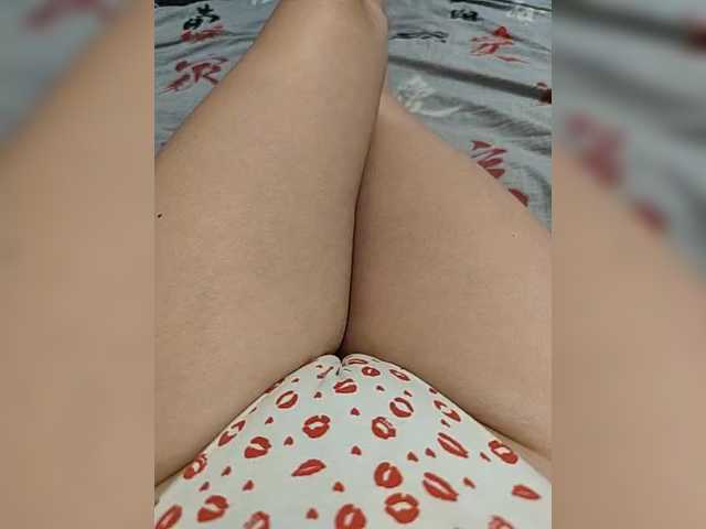 Kiskis-s's BongaCams show and profile