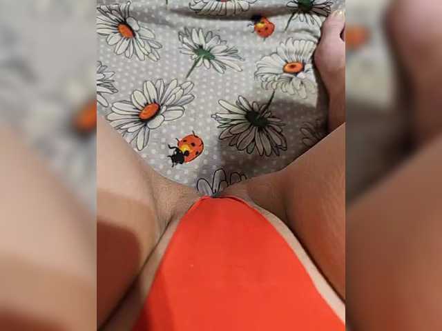 Kiskis-s's BongaCams show and profile