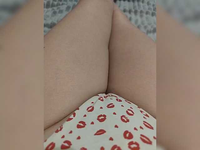 Kiskis-s's BongaCams show and profile