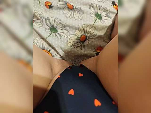 Kiskis-s's BongaCams show and profile