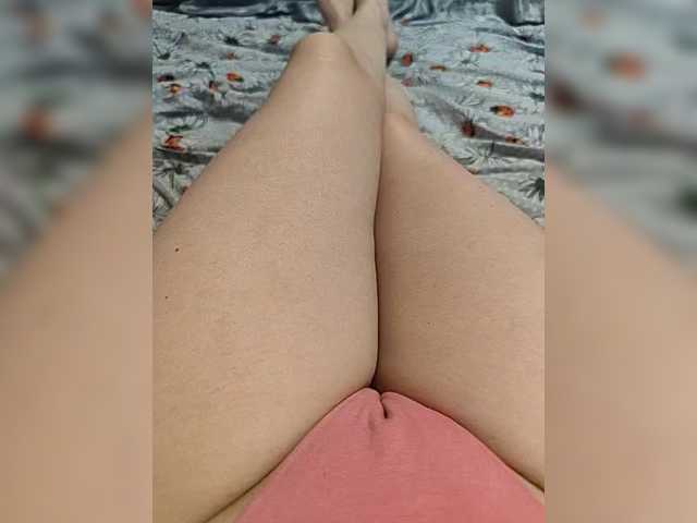 Kiskis-s's BongaCams show and profile