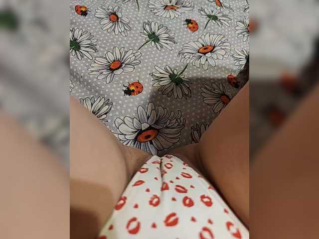 Kiskis-s's BongaCams show and profile