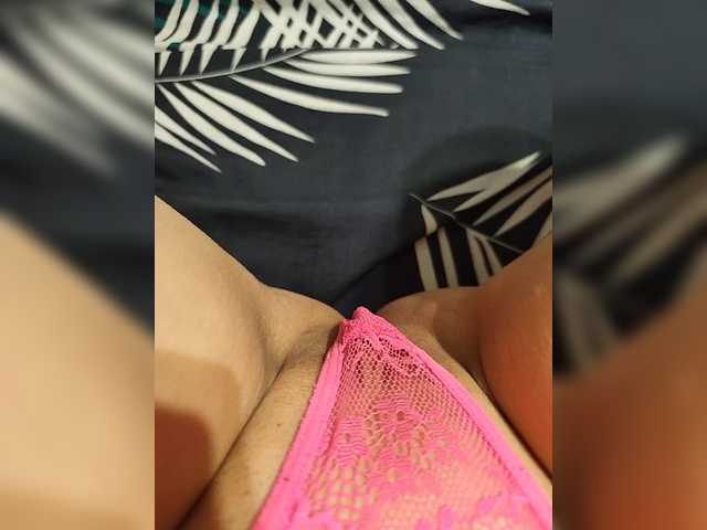 Kiskis-s's BongaCams show and profile