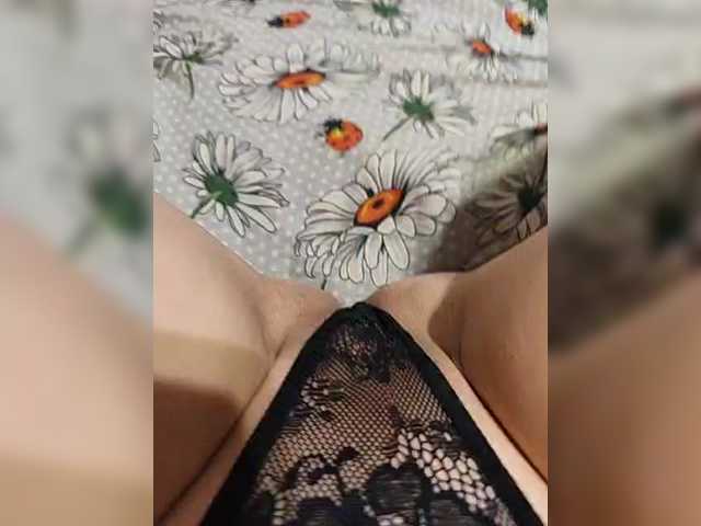 Kiskis-s's BongaCams show and profile