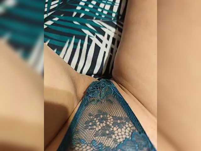 Kiskis-s's BongaCams show and profile