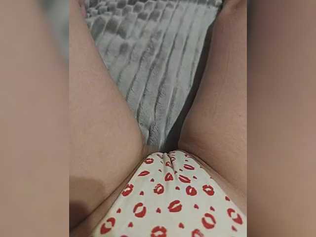 Kiskis-s's BongaCams show and profile