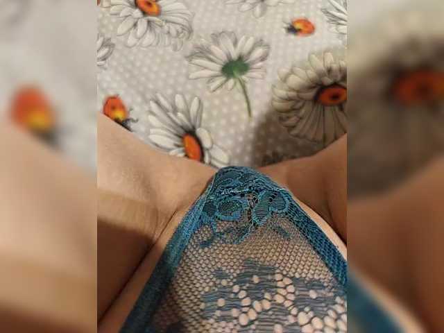 Kiskis-s's BongaCams show and profile