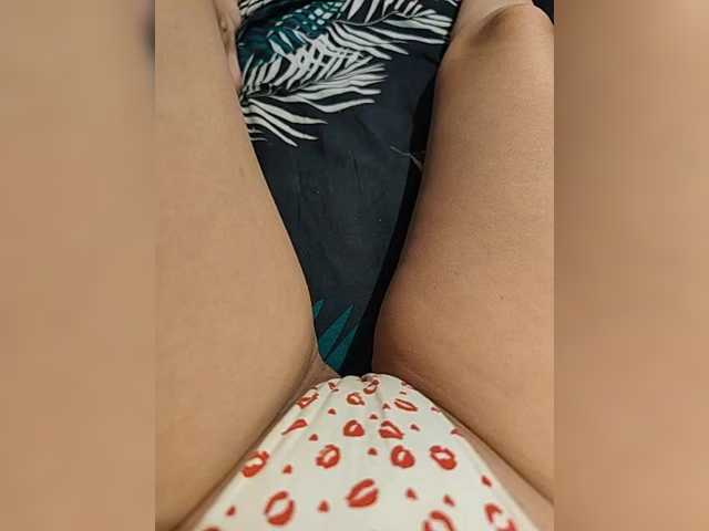 Kiskis-s's BongaCams show and profile