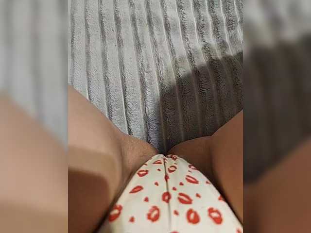 Kiskis-s's BongaCams show and profile