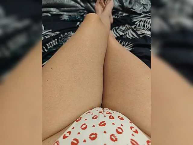 Kiskis-s's BongaCams show and profile