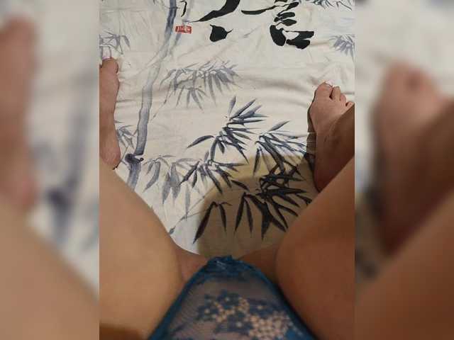 Join Kiskis-s, she wants to masturbate for you Kiskis-s from BongaCams