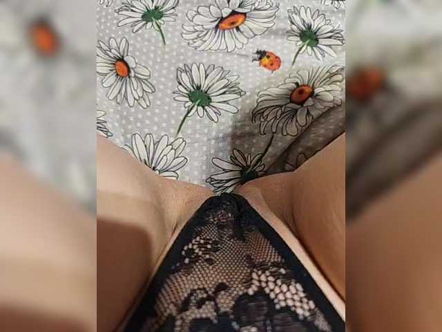 Kiskis-s's BongaCams show and profile