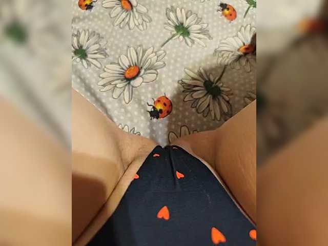 Kiskis-s's BongaCams show and profile