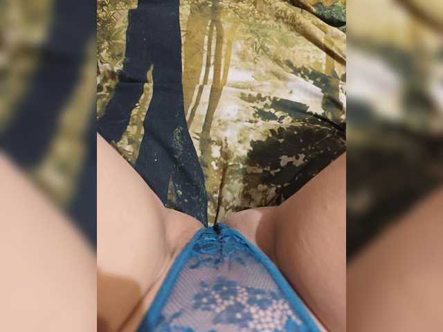 Watch the hot stripper Kiskis-s as she's rubbing her shape Kiskis-s from BongaCams