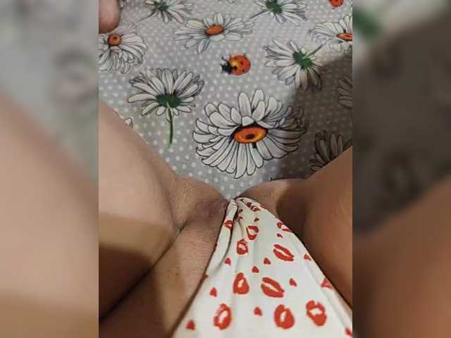 Kiskis-s's BongaCams show and profile