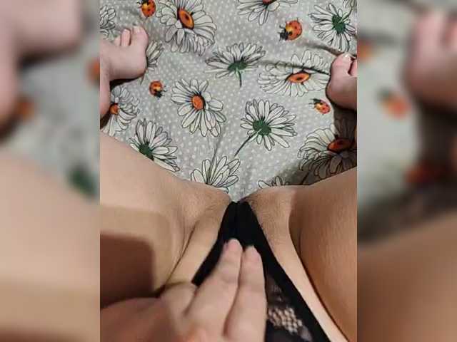 Kiskis-s's BongaCams show and profile