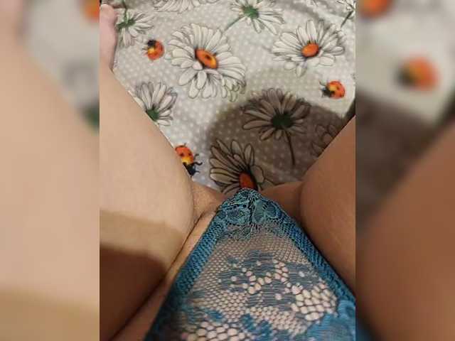 Kiskis-s's BongaCams show and profile