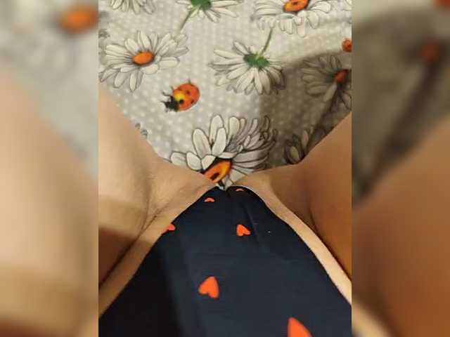 Kiskis-s's BongaCams show and profile