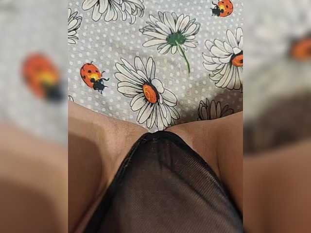 Kiskis-s's BongaCams show and profile