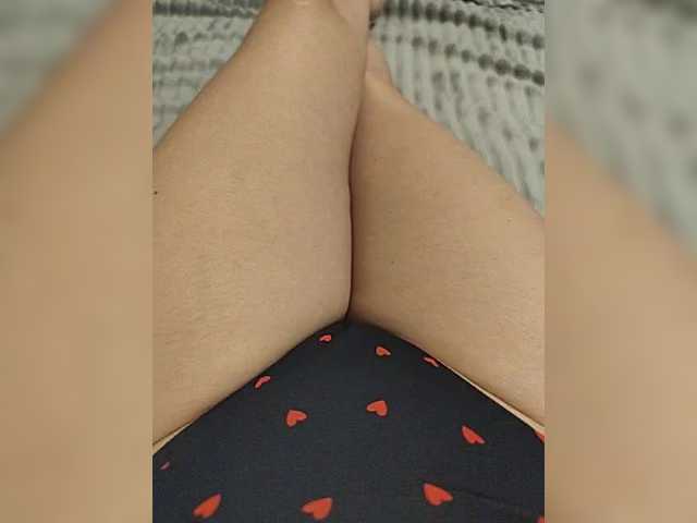 Kiskis-s's BongaCams show and profile