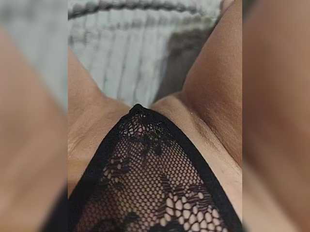 Kiskis-s's BongaCams show and profile