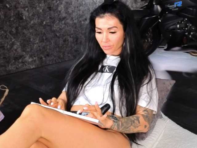 -BABAYAGA-'s BongaCams show and profile