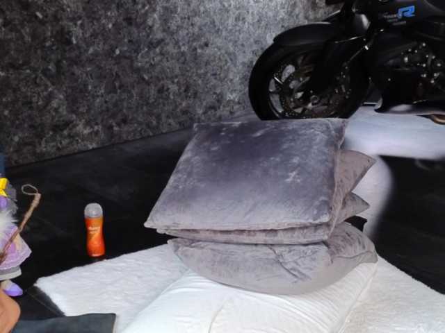 -BABAYAGA-'s BongaCams show and profile