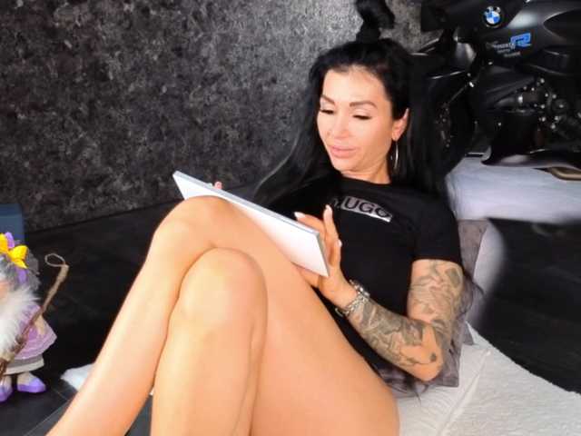 -BABAYAGA-'s BongaCams show and profile