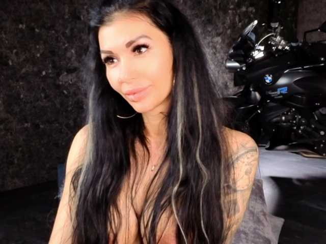 -BABAYAGA- from BongaCams is Freechat