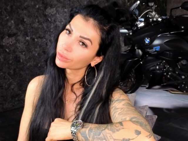 -BABAYAGA- from BongaCams is Freechat