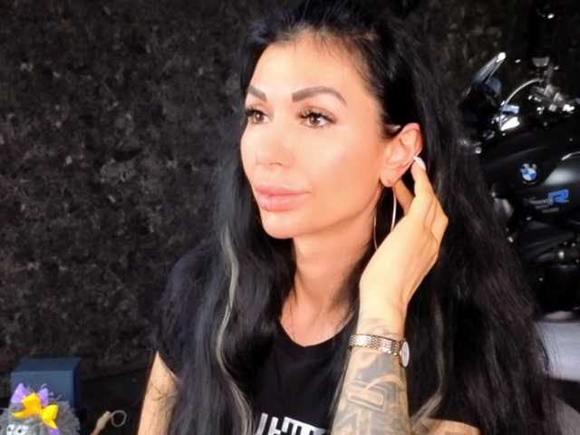 -BABAYAGA- from BongaCams is Freechat