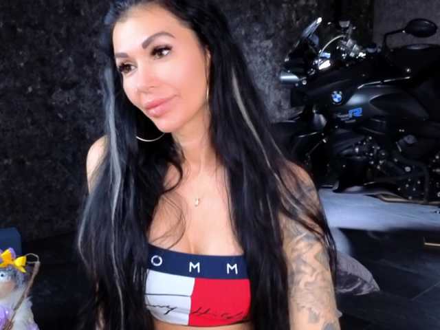 -BABAYAGA- from BongaCams is Freechat