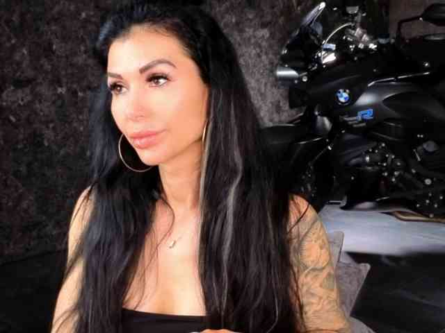 -BABAYAGA- Live Webcam on BongaCams