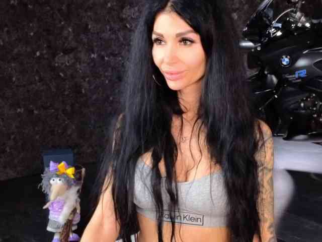-BABAYAGA- Live Webcam on BongaCams