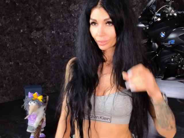 -BABAYAGA- Live Webcam on BongaCams
