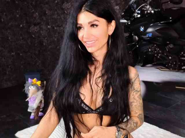 -BABAYAGA- Live Webcam on BongaCams