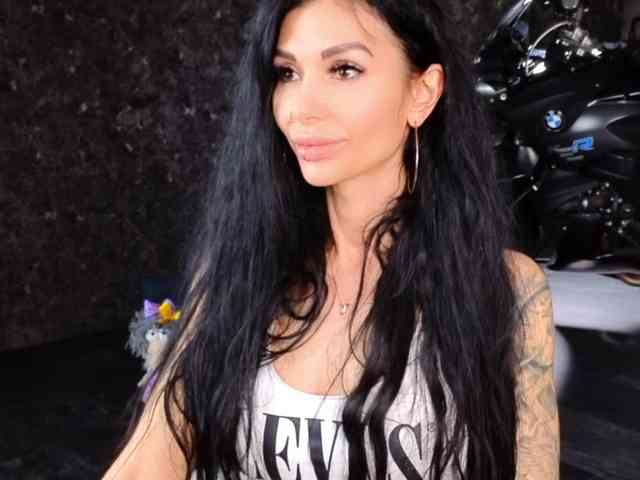 adult cam chat -BABAYAGA-