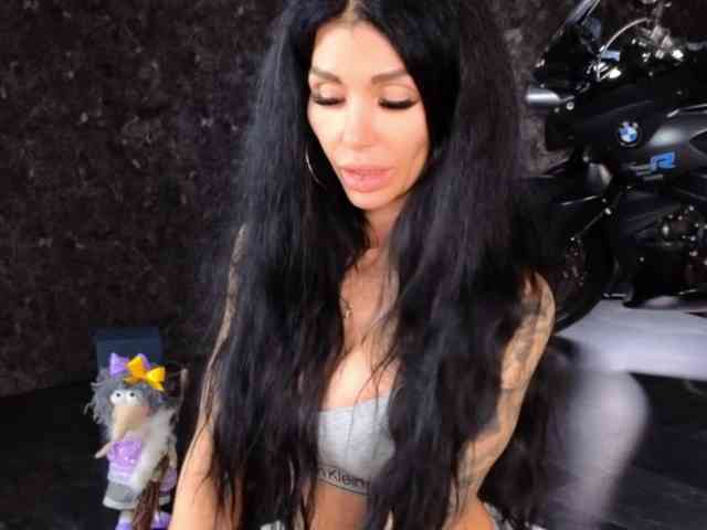 -BABAYAGA- Live Webcam on BongaCams