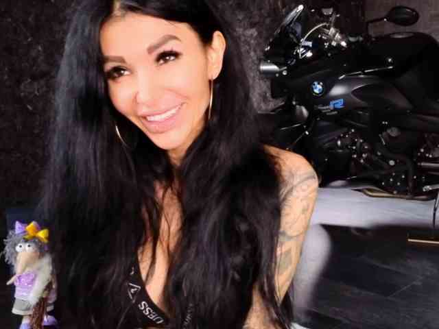 free nude chatroom -BABAYAGA-