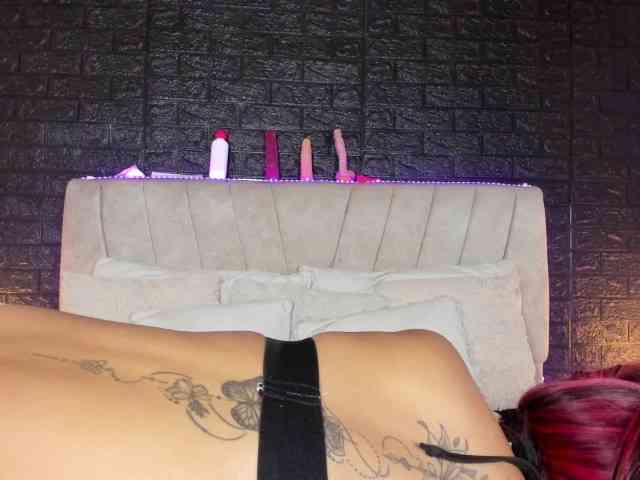 lesbian-hard-69-1 lesbian-hard-69-1