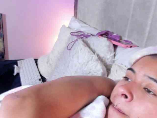 lesbian-hard-69-1 lesbian-hard-69-1