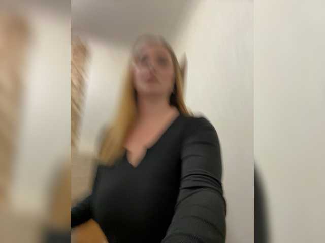 Milaniya96's BongaCams show and profile