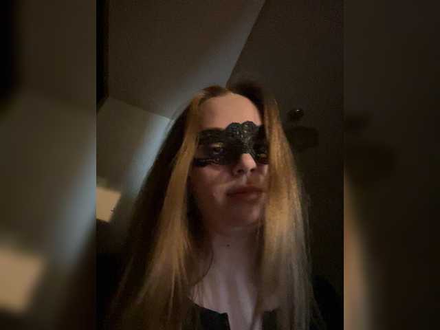 Milaniya96's BongaCams show and profile