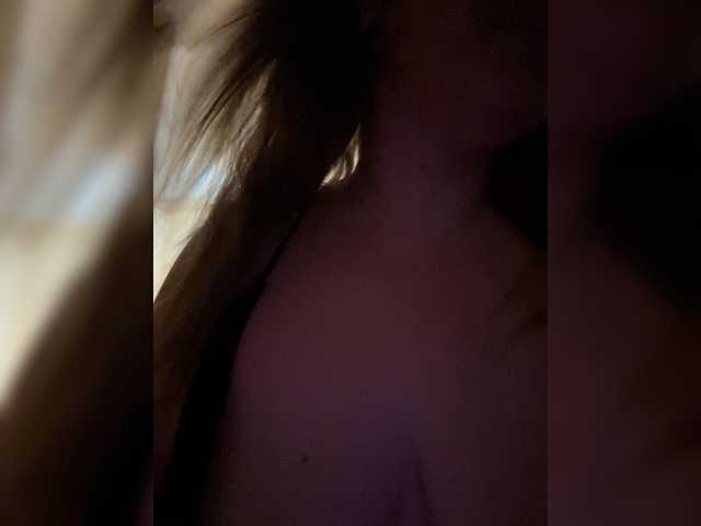 Milaniya96's BongaCams show and profile