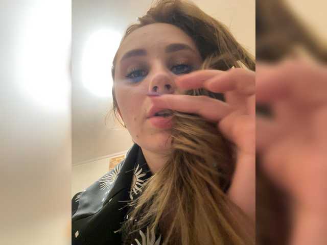 Milaniya96's BongaCams show and profile