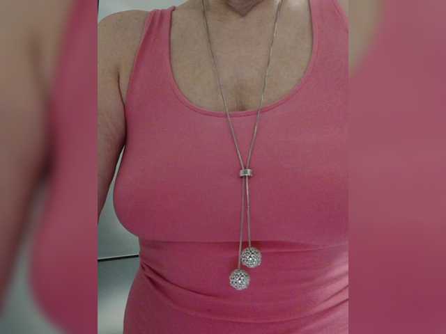 Tata42's BongaCams show and profile