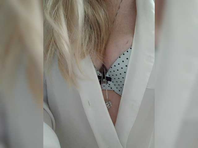 Tata42's BongaCams show and profile